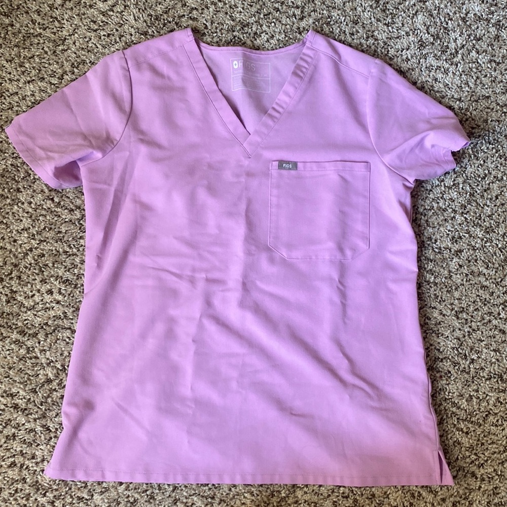 NWOT FIGS Dusk One Pocket Scrub Top